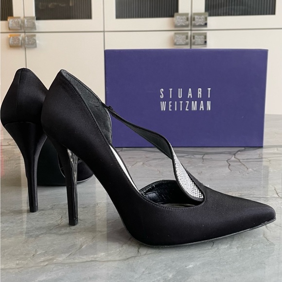 Stuart Weitzman - Swarovski Detail Black Satin Pointed Toe Pumps - Picture 2 of 4